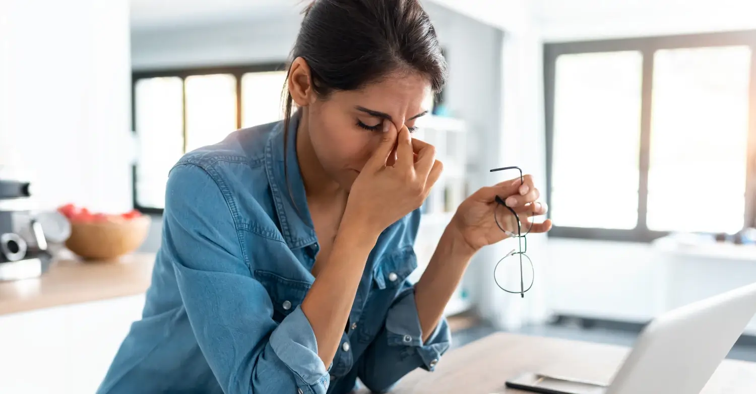 stressed-business-woman-working-from-home-on-lapto-2021-08-28-20-06-52-utc